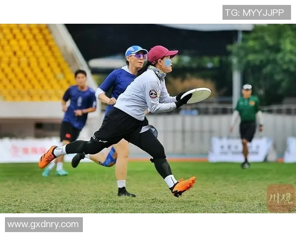 科学飞盘战术训练方法探索与实践提升团队竞技水平的有效策略